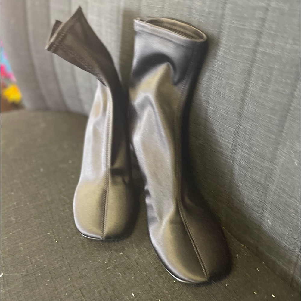 New - Picture 3 of 3